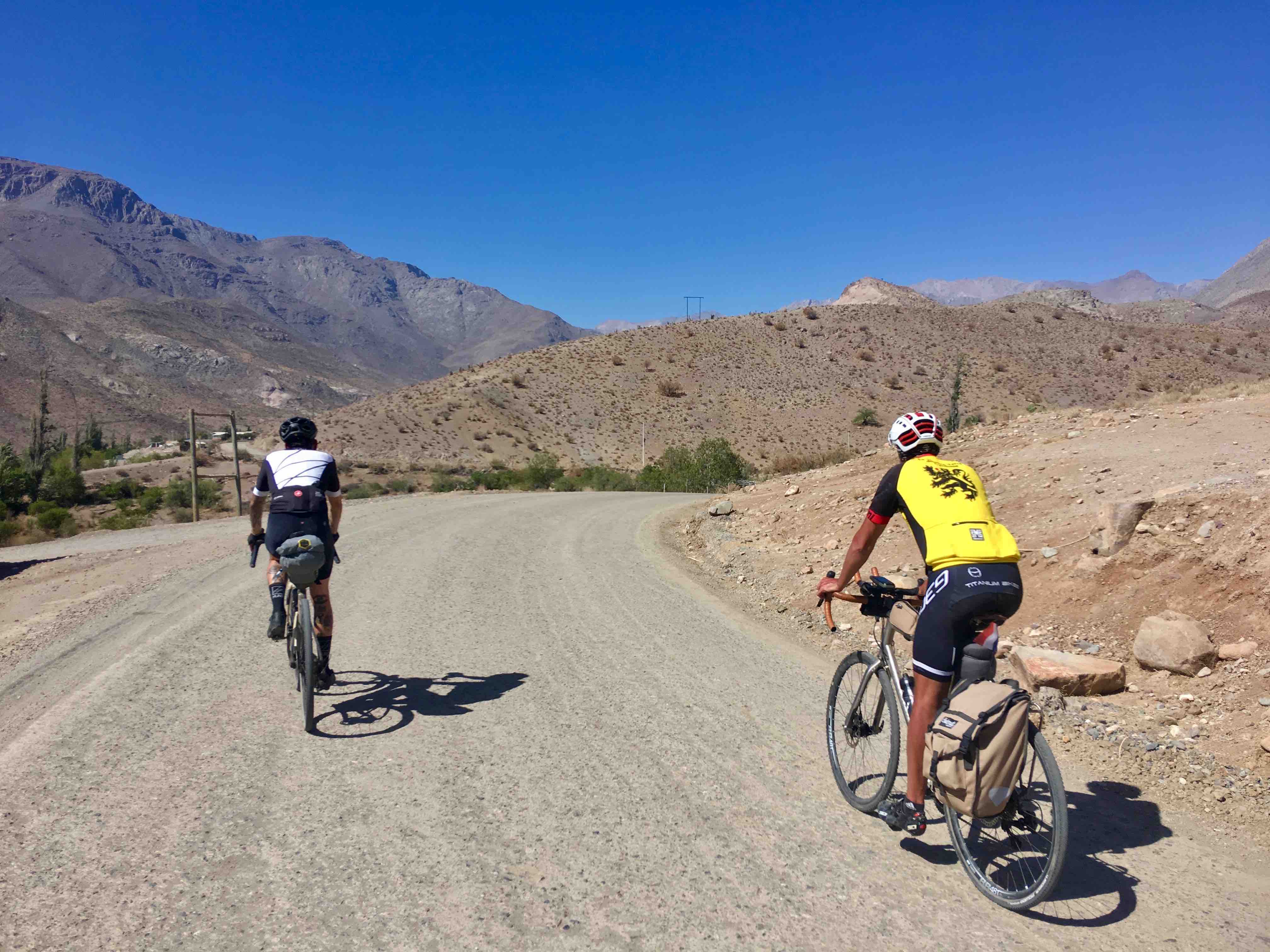 Subiendo hacia Río Hurtado, ruta Antakari.